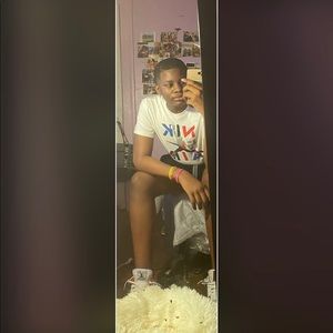 Meet your Posher, Deonte